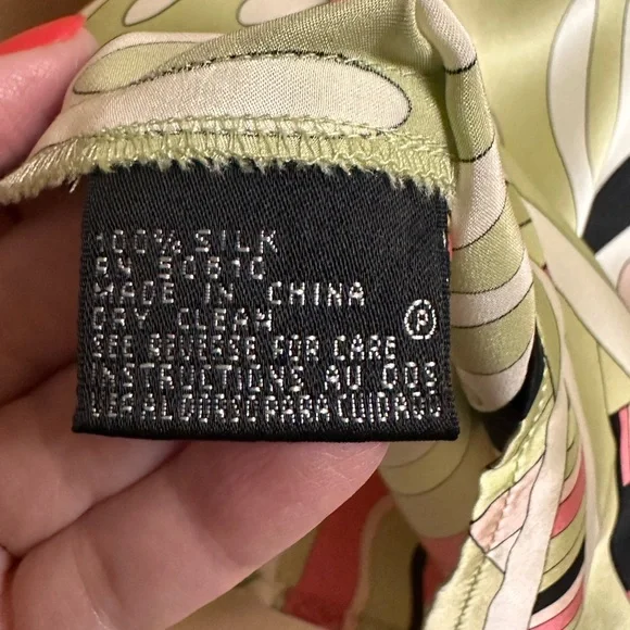 ICONIC Kasper Multicolor Abstract Silk Blouse - Picture 7 of 11